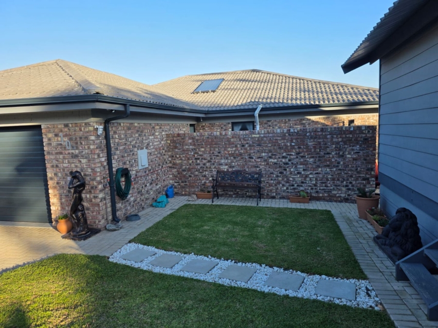 3 Bedroom Property for Sale in Dana Bay Western Cape